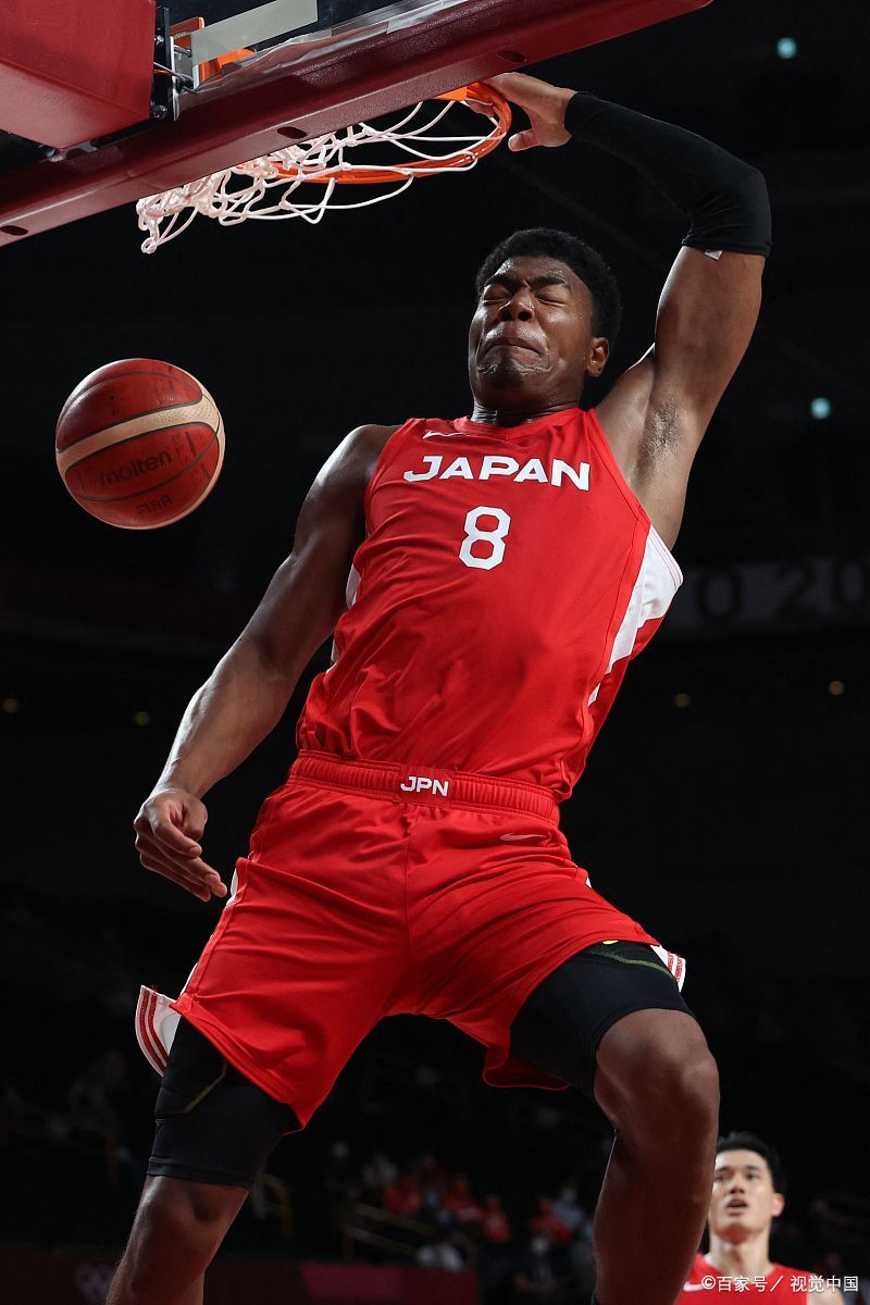 哈登末曾一心留队球迷热议(NBA因哈登迟迟未定落脚点)